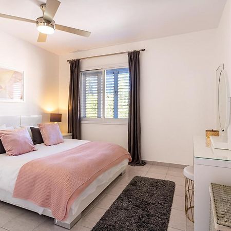 Summer Breeze Holiday Apartment With Pool Paphos Exterior foto