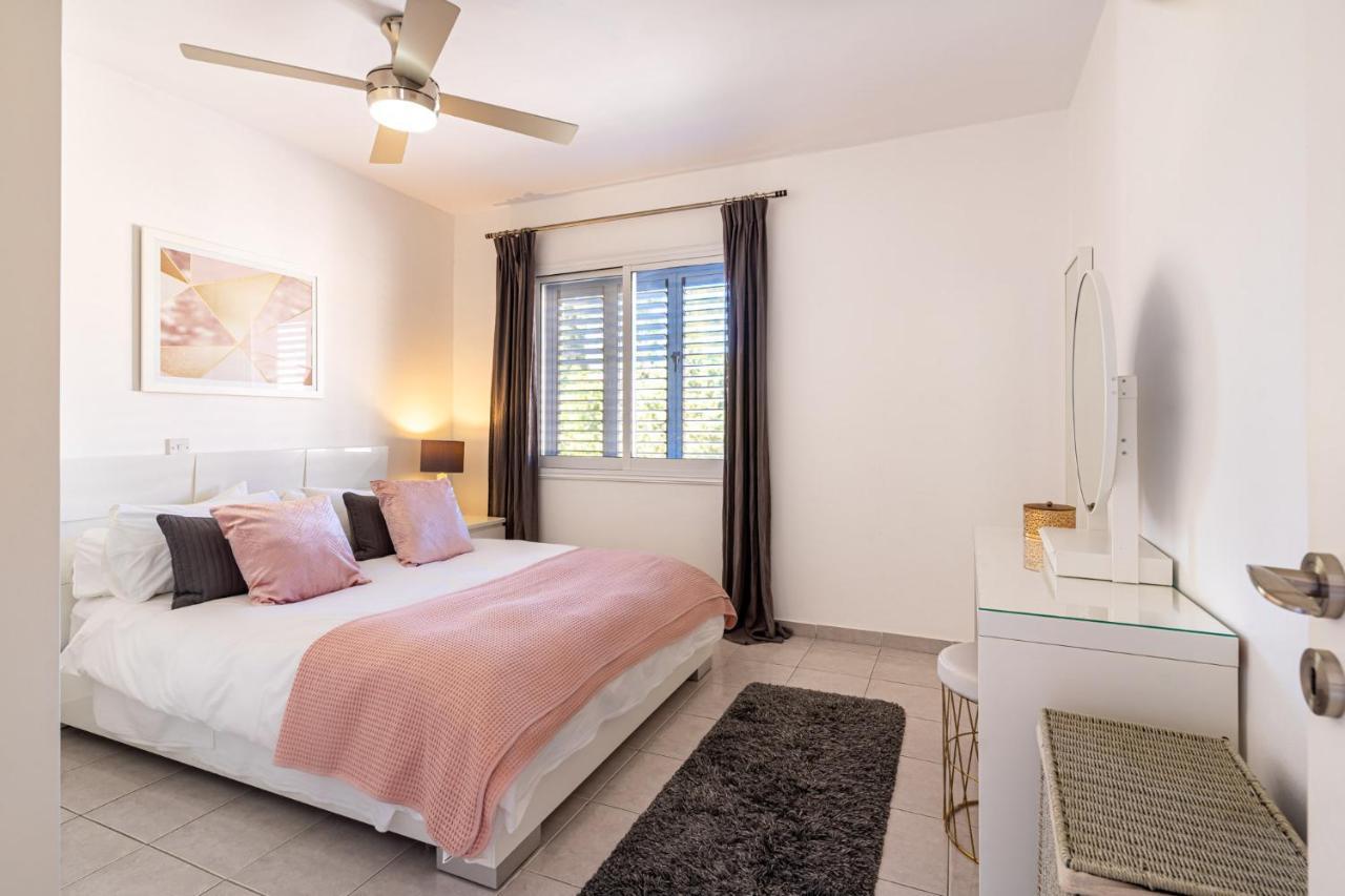Summer Breeze Holiday Apartment With Pool Paphos Exterior foto
